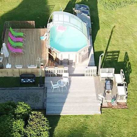 D'hotes La Difference-le Pressoir Bed & Breakfast