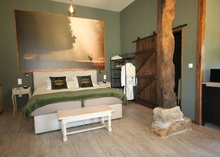 D'hotes La Difference-le Pressoir Bed & Breakfast Rouelle