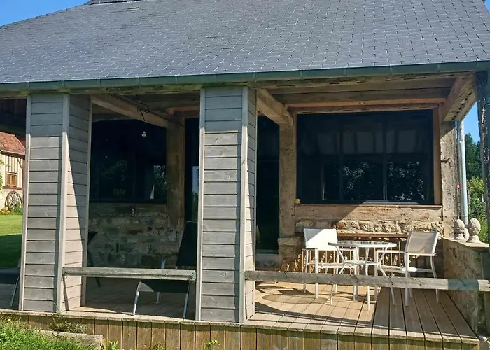 D'hotes La Difference-le Pressoir Bed & Breakfast 4*