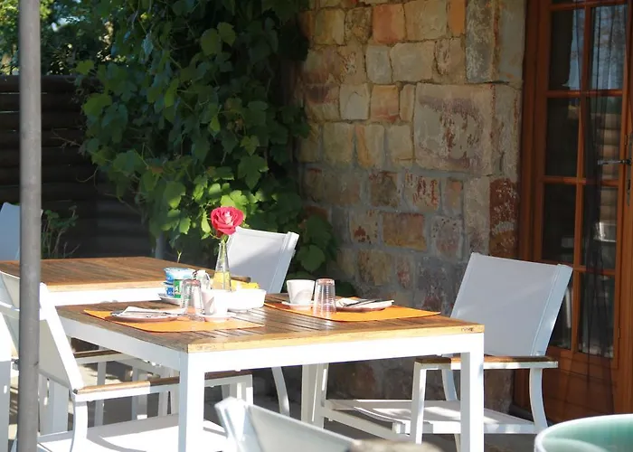 D'hotes La Difference-le Pressoir Bed & Breakfast