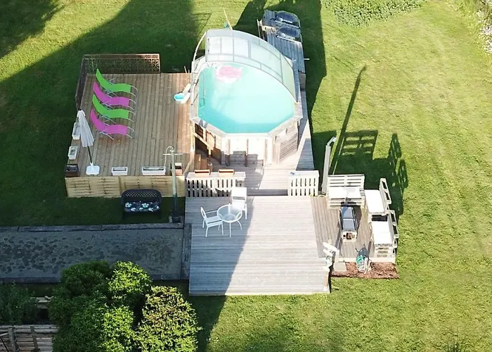 D'hotes La Difference-le Pressoir Bed & Breakfast